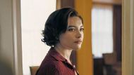 Florence Pugh in Oppenheimer (Image via Amazon Prime Video)